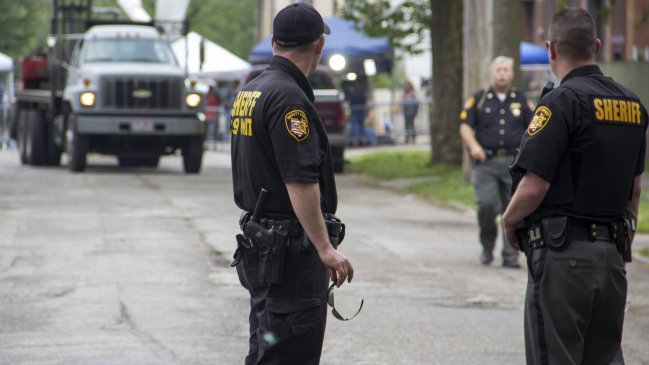 Policía mató a hombre que mantenía tres niños como rehenes en Nueva Jersey