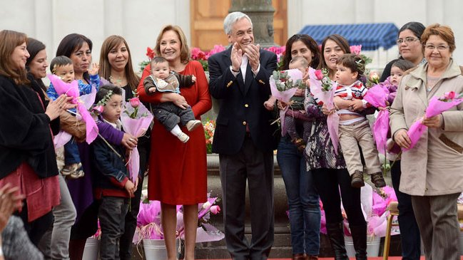 Presidente Piñera celebró el Día de la Madre en la Moneda