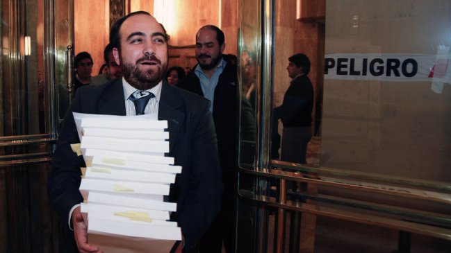 Chahín entregó a la fiscalía documentos recabados sobre el caso Johnson's