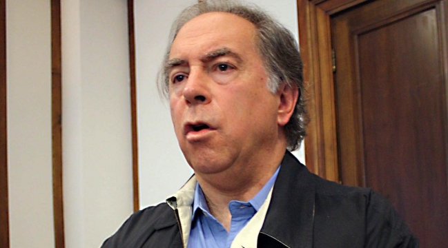 Juan Gabriel Valdés: Bajo ninguna circunstancia sería candidato a diputado