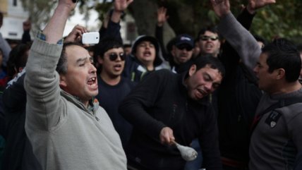 Contratistas marcharon hacia edificio de Codelco