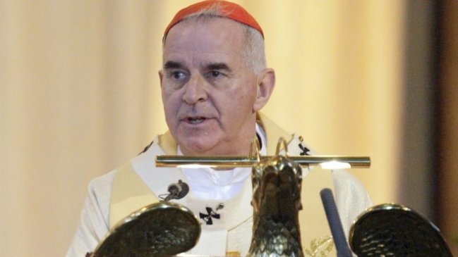 Cardenal británico acusado de conducta 