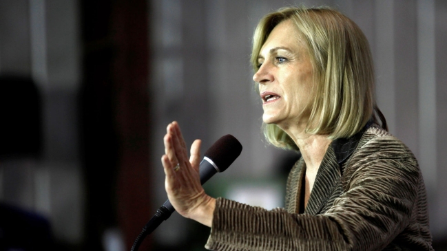 Ministra Matthei anunció que dejará la política