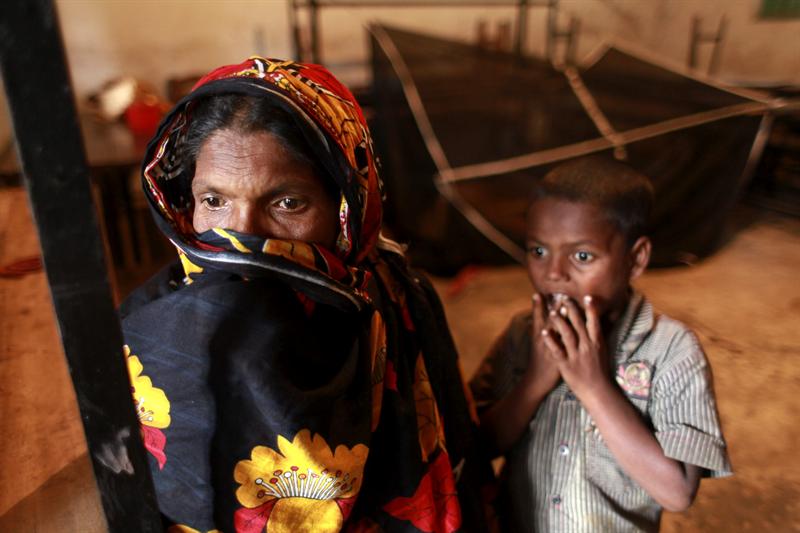 Aumentan a 42 los muertos por un ciclón en Bangladesh