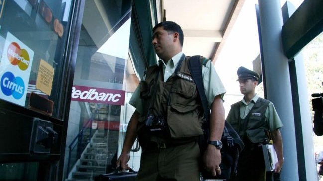 Frustrado asalto a banco de La Cisterna dejó un guardia herido a bala