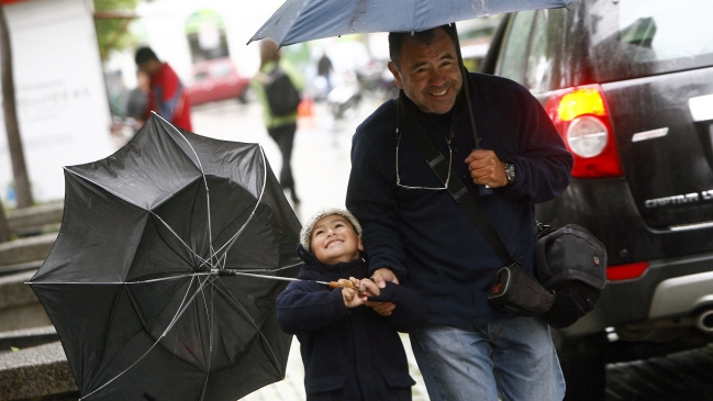Meteorología: Para Santiago se esperan probables tormentas eléctricas