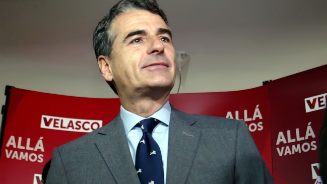 Andrés Velasco: Bachelet no debería ser imputada por el caso 27F