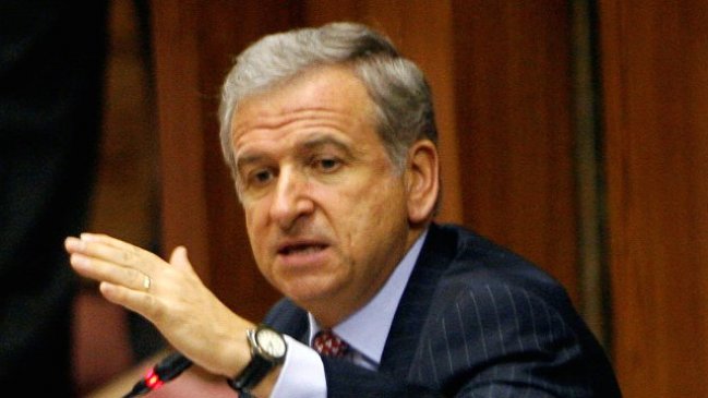 Economistas creen que sueldo mínimo puede superar los 205 mil pesos