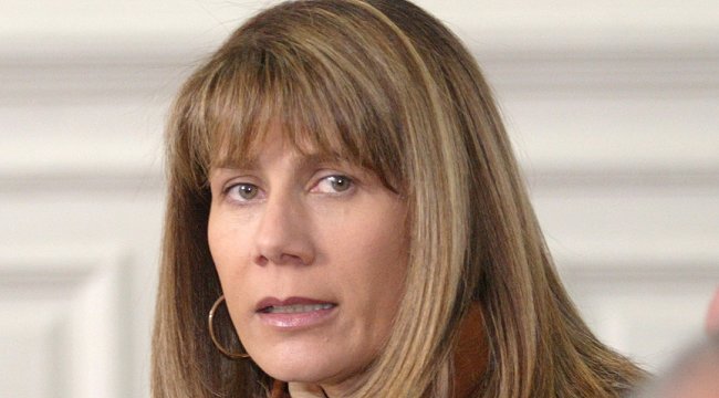 Rincón comparó bono por hijo con 