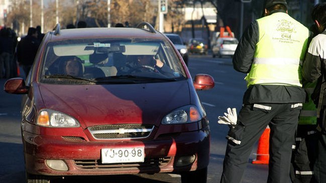 Mensajes de texto informarán de restricción vehicular durante episodios críticos