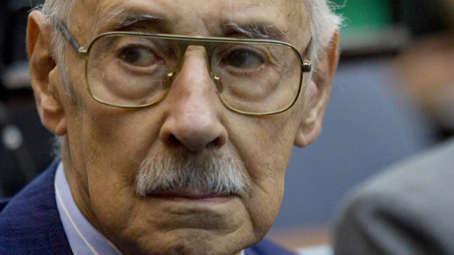 Restos de Videla salieron de la morgue de Buenos Aires con destino desconocido