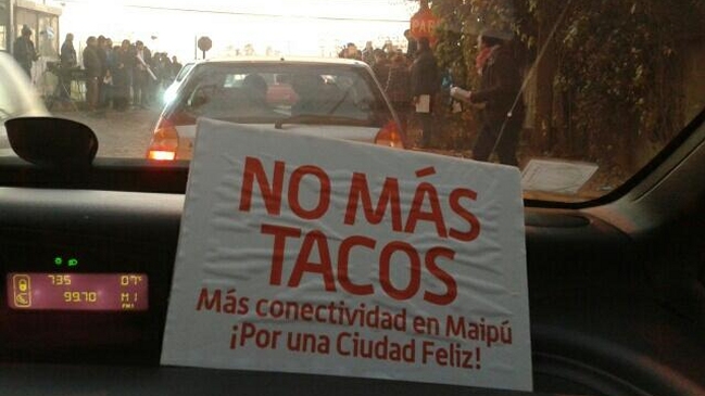 Vecinos protestaron por problemas de congestión y conectividad en Maipú