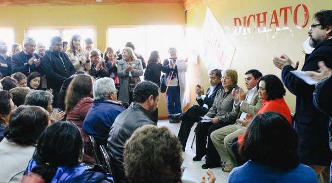 Dirigente: No se discutieron muertes del tsunami en cita con Bachelet