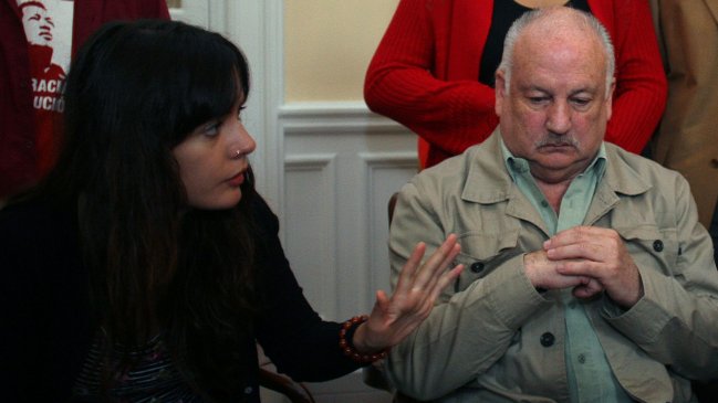 Teillier: Camila Vallejo nunca se negó a ir a primarias