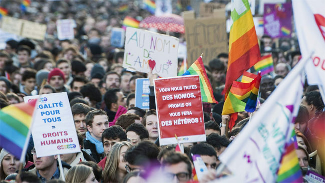 Detractores del matrimonio homosexual se tomaron las calles de París