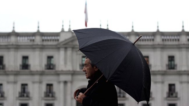 Meteorología prevé tres días seguidos de lluvia en Santiago