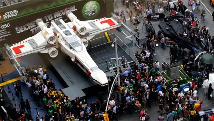   Lego instaló una maqueta gigante de 