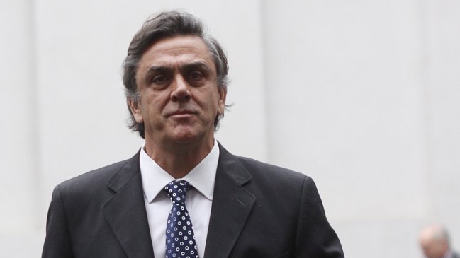 Pescadores del Biobío arrojaron huevos a comitiva de Pablo Longueira