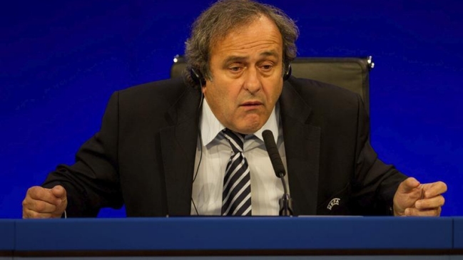 Platini cree que FIFA no quiere limitar edad y mandatos de su presidente