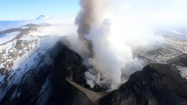 Autoridades de Neuquén evalúan extender evacuación en zona aledaña al Copahue