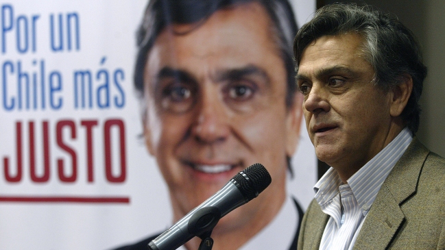 Hijo de Longueira explicó su campaña en redes sociales