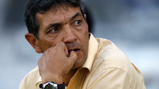 Gustavo Benítez, el técnico que espera encabezar el renacimiento de Colo Colo