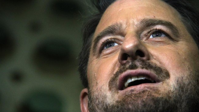 Orrego: No hay atajos para una reforma profunda a la Constitución