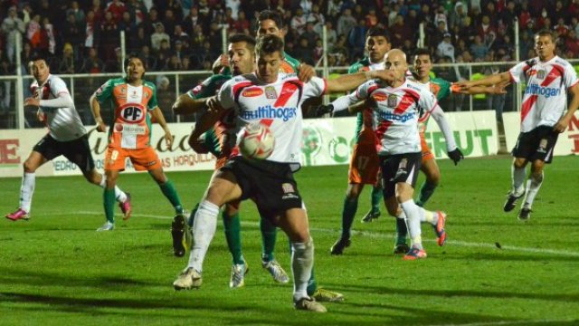 Cobresal sale a asegurar su permanencia en Primera ante Curicó Unido