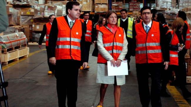 Tres mil kilos de basura electrónica de Isla de Pascua se reciclará en Santiago