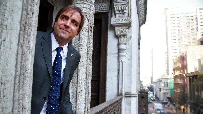 Luciano Cruz-Coke analiza en La Moneda su futuro político