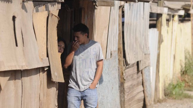 GORE firmó convenio para erradicar campamentos en Valparaíso