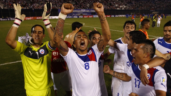 Resumen: Chile se afirmó en zona de clasificación y Argentina es líder