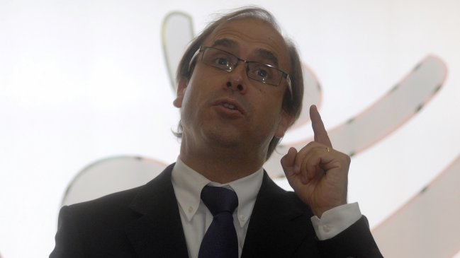 Undurraga: No hay ninguna posibilidad de doblaje en Santiago Poniente