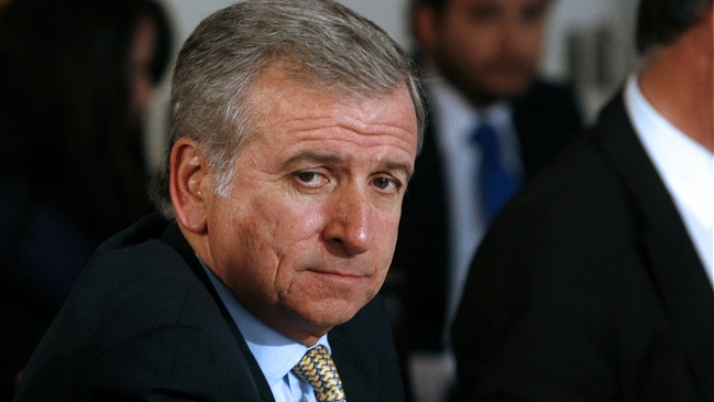 Expertos: Dichos del ministro Larraín son más políticos que económicos