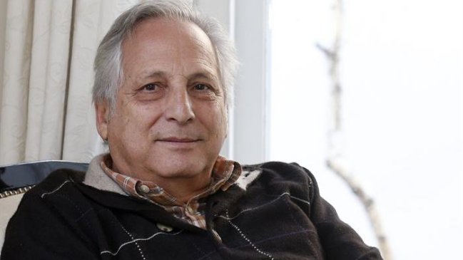 Filósofo Casassus plasmó en un libro cómo fue torturado en dictadura