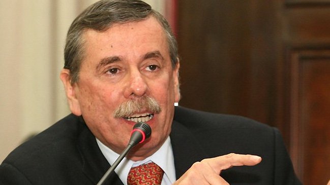 Gobierno peruano investigará denuncias de seguimiento