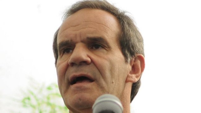 Allamand expresó interés por debate de candidatos concertacionistas