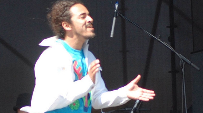 Grupo de líder de Café Tacuba musicalizará poema de Gabriela Mistral