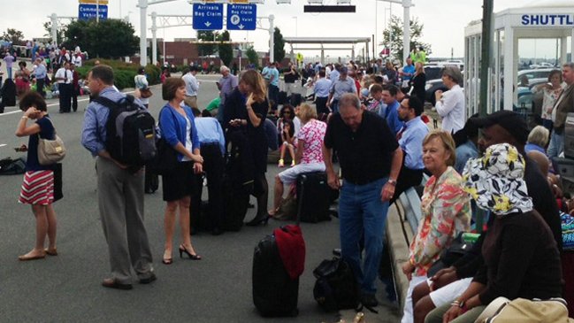 EE.UU.: Aeropuerto de Richmond fue evacuado por amenaza de bomba