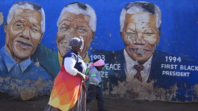 Mandela afronta su quinto día de hospitalización en estado grave