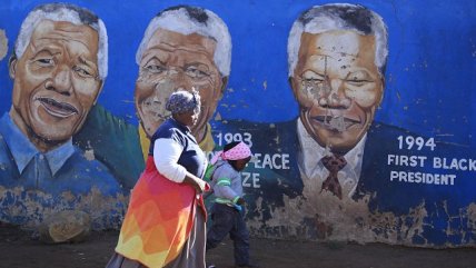 Mandela afronta su quinto día de hospitalización en estado grave