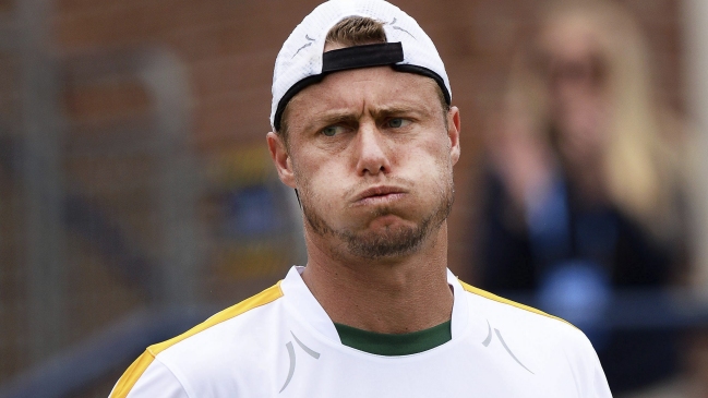Lleyton Hewitt derribó a otro cabeza de serie en el césped de Queen's