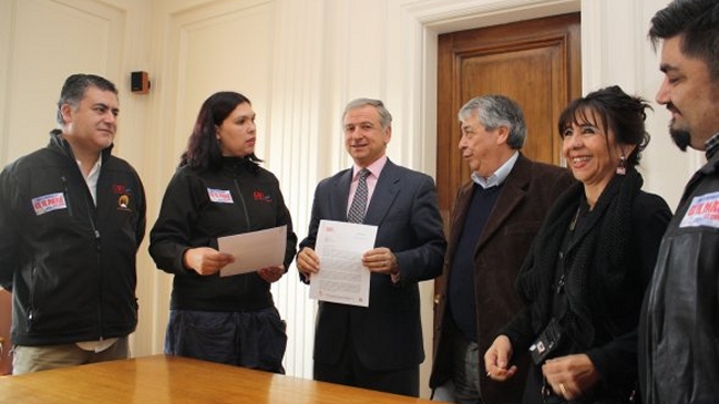 Hacienda se reunió con la CUT para abordar reinicio de discusión del reajuste salarial