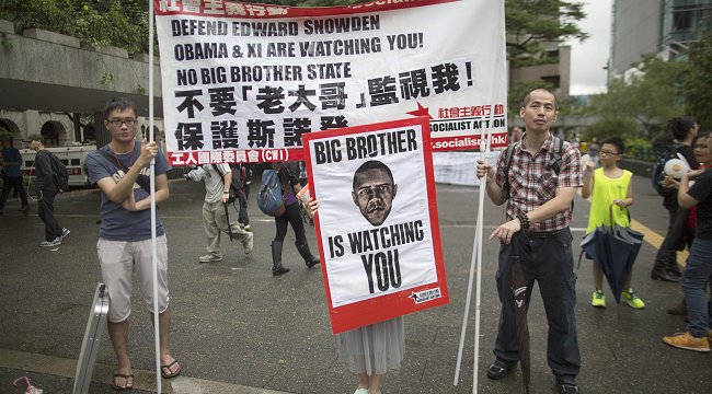 Hongkoneses piden proteger a estadounidense que reveló espionaje