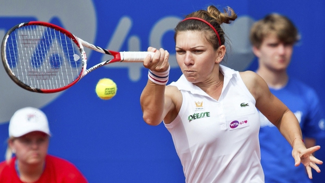 Simona Halep alcanzó el título en Nuremberg tras vencer a Andrea Petkovic
