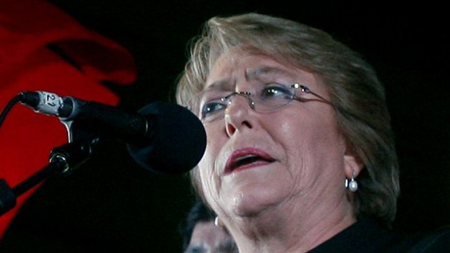 Bachelet planea subir impuesto a las empresas de 20 a 25 por ciento