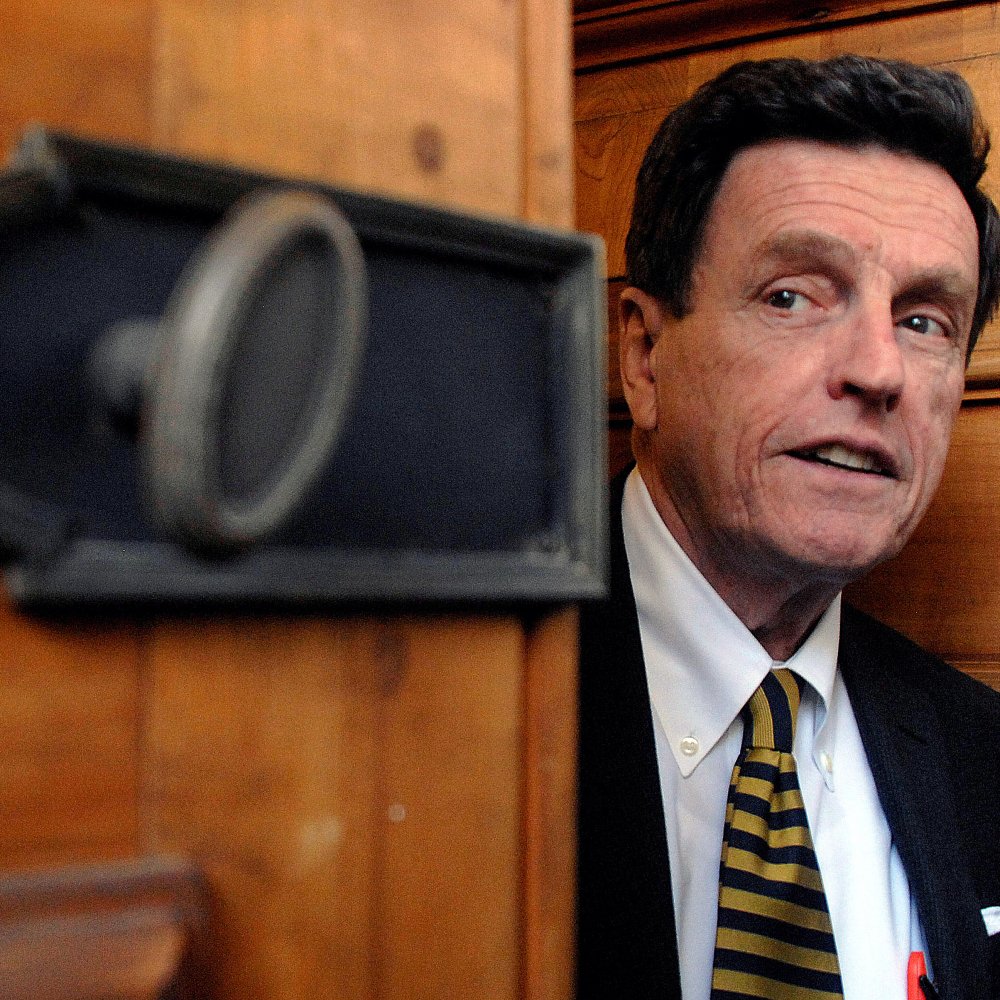 Carlos Larraín aseguró que el PC y Bachelet buscan neutralizar a la DC