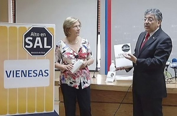 Académicos piden aplazar reglamento sobre etiquetado de alimentos