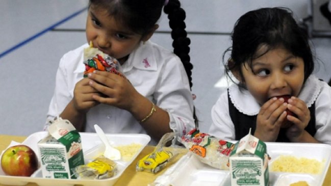 Experto: La televisión cambia las conductas alimenticias de los niños