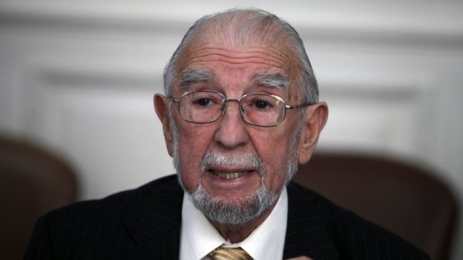 Orrego a Ruiz-Esquide: Estamos rezando por él